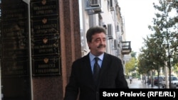 Bivši predsjednik Crne Gore Momir Bulatović na ulazu u podgorički sud, 27 septembar 2010. 