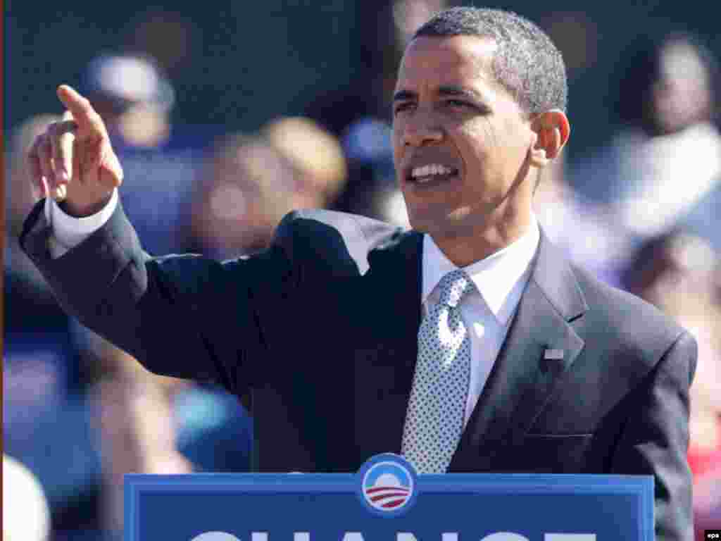 Барак Обама ҳангоми суханронӣ дар назди интихобкунандагони иёлати Оҳайо, 9-уми октябри соли 2008.