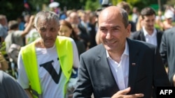 Na krilima anitiimigracijske politike Janez Janša (na fotografiji) dobio je podršku četvrtine slovenskih birača.