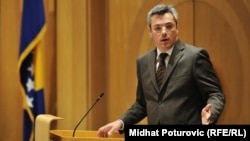 Nejasno zbog čega jedni drugim ovo činimo kada znamo da su ovo problemi koje moramo kad-tad riješiti: Ognjen Tadić