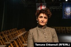 ნანა ამისულაშვილი