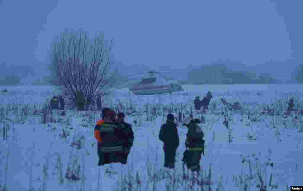 Причини катастрофи наразі невідомі. Командир літака Ан-148 Валерій Губанов мав п'ять тисяч годин нальоту, з яких 2800 годин припадали на даний тип літака