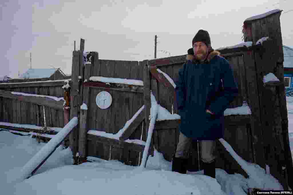 "Я веду ночной образ жизни. А днем чаще сплю. Времени для меня не существует"
