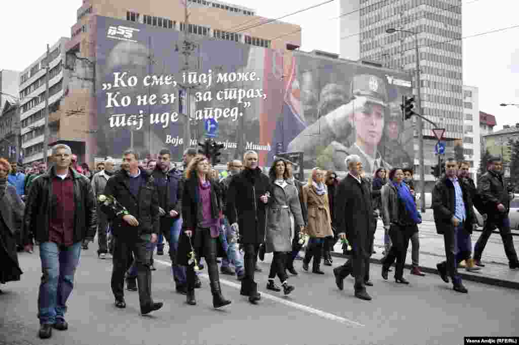 "Šetnja za Zorana". U prvom redu, između ostalih, Čedomir Jovanović i Boris Tadić.