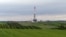 Установка компании Chevron по добыче сланцевого газа в районе деревни Ксезомеж на юго-востоке Польши (фото 2013 года)