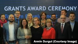 Goran Svilanović sa dobitnicima grantova za razvoj turizma na regionalnom nivou