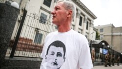 Батько Ервіна Ібрагімова Умер Ібрагімов біля російського посольства в Києві (архівне фото)