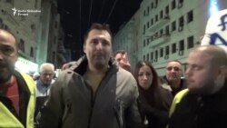 Uzbunjivač Obradović na građanskom protestu u Beogradu Uzbunjivač Obradović na građanskom protestu u Beogradu