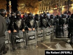 სპეცრაზმი რუსთაველზე, 28-29 ნოემბრის საპროტესტო აქციის ღამე