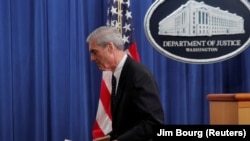 Mueller (na fotografiji) se udaljio od obrane predsjednika, piše BBC, ali i ponovio da "optuživanje predsjednika" nije opcija