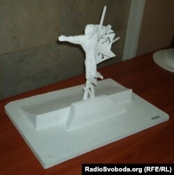 Цей проект пам’ятника Висоцькому переміг на проведеному одеською міськрадою конкурсі