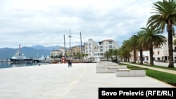 Jedna od preporuka Crnoj Gori u posljednjem izvještaju Evropske komisije je da u ovoj godini preduzme korake ka potpunom usklađivanju sa listom EU (na fotografiji: Tivat)