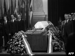 'Titov kraj nije iskorišćen da se nađu racionalna rešenja' (Sahrana Tita, maj 1980)