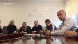 Poslanici srpske liste čekaju Hana Poslanici srpske liste čekaju Hana