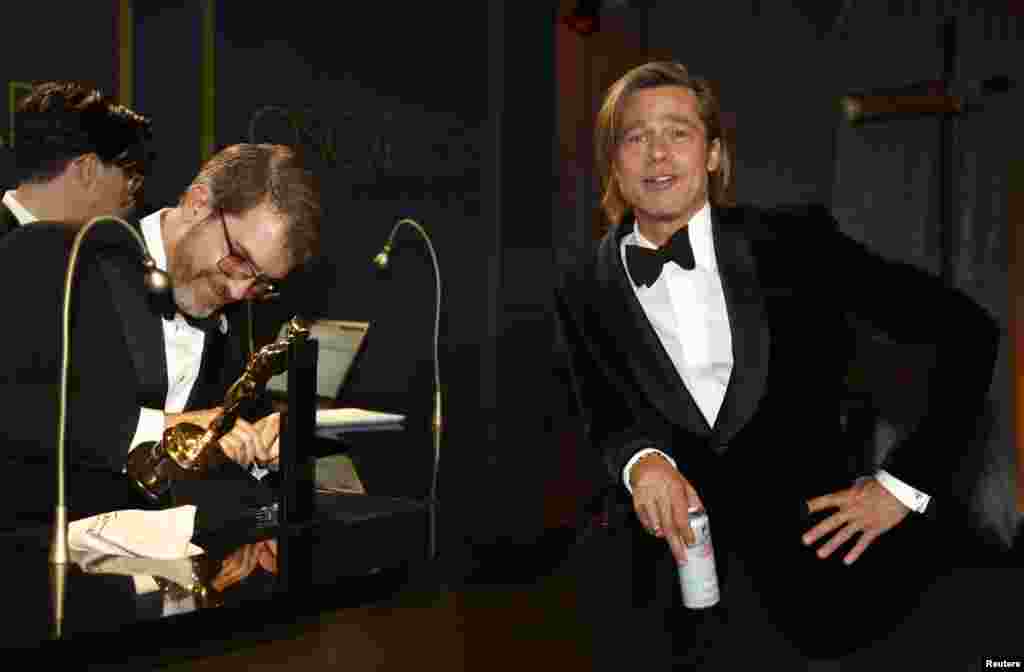  Brad Pitt čeka da se njegovo ime ugravira na kip.