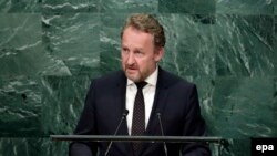Bez riječi o BiH: Bakir Izetbegović