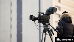 Marko Makovec, direktor Službe za vanjske poslove EU, kaže: "Imamo naznake da Rusija kroz određene stranke utiče na događaje u Crnoj Gori, a sve više se upliće susjedna Srbija i kupuje medije". (ilustrativna fotografija)