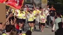 'Cilj nam je da probudimo Evropu': Studenti maratonci iz Srbije po dolasku u Brisel 'Cilj nam je da probudimo Evropu': Studenti maratonci iz Srbije po dolasku u Brisel