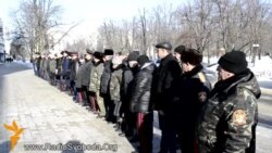 У Луганську козаків залучили до охорони ОДА У Луганську козаків залучили до охорони ОДА