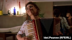 Кадр из фильма “Хлеб и тюльпаны”