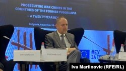 Poražavajući rezultati: Radovan Lazić iz Tužilaštva za ratne zločine Srbije na skupu o procesuiranju ratnih zločina u Beogradu, 28. novembar 2024.