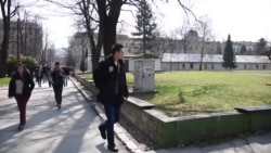 Iseljavanje jedino za vlast nije problem Iseljavanje jedino za vlast nije problem