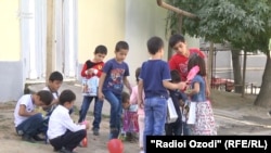 Ин кӯдакон то 18-сола нашаванд, бар асоси қонун ҳаққи ибодат дар масҷид пайдо намекунанд.