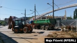 Razlog prekida radova je niz incidenata u Severnoj Mitrovici, kaže Rakić