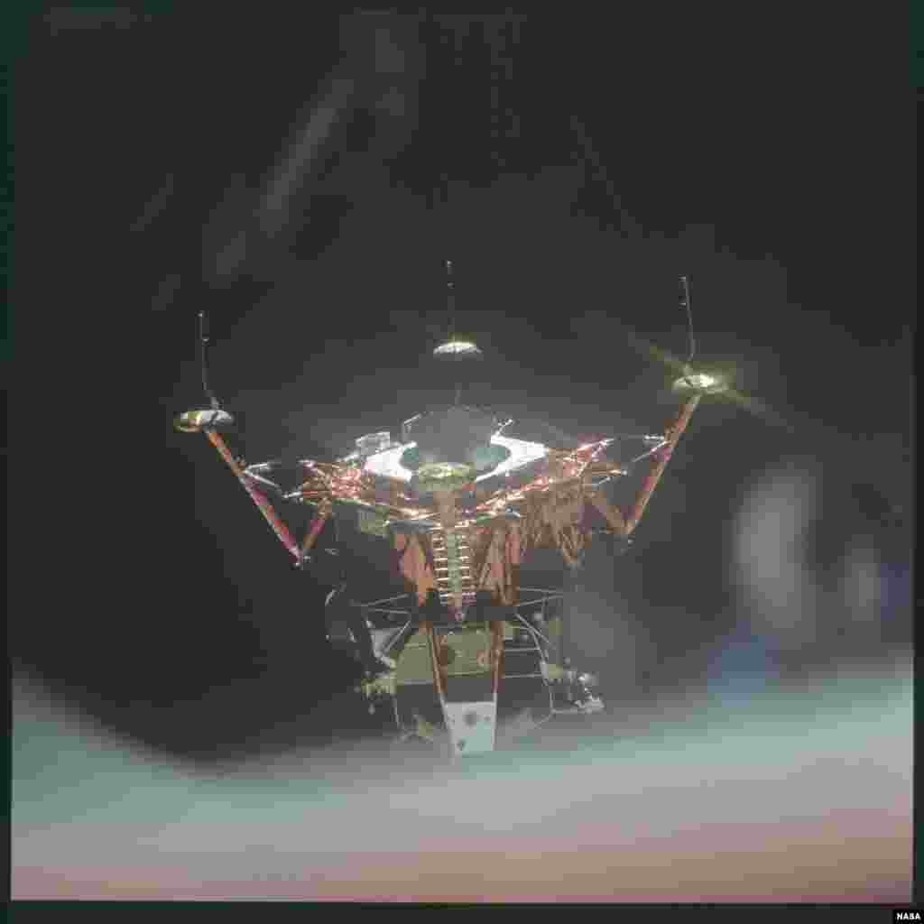 Під час здійснення програми було встановлено безліч рекордів. Один із них – найвища швидкість, з якою коли-небудь пересувалася людина. Модуль «Аполлона-13», повертаючись додому, набрав швидкість 39 897 кілометрів за годину