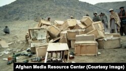 მოჯაჰედინების ჯგუფის მიერ ჩამორთმეული ალკოჰოლი, სავარაუდოდ, განადგურებამდე.