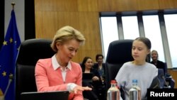 Švedska aktivistkinja Greta Tunberg na sastanku šefice Evropske komsije Ursula fon der Lajen i evropskih komesara