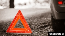 Правоохоронці кажуть, що впустив дитину за кермо чужого авто 35-річний батько