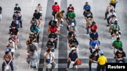 Čekanje u redu za vakcinaciju protiv COVID-a 19, Bankok, Tajland (22. juli 2021.)