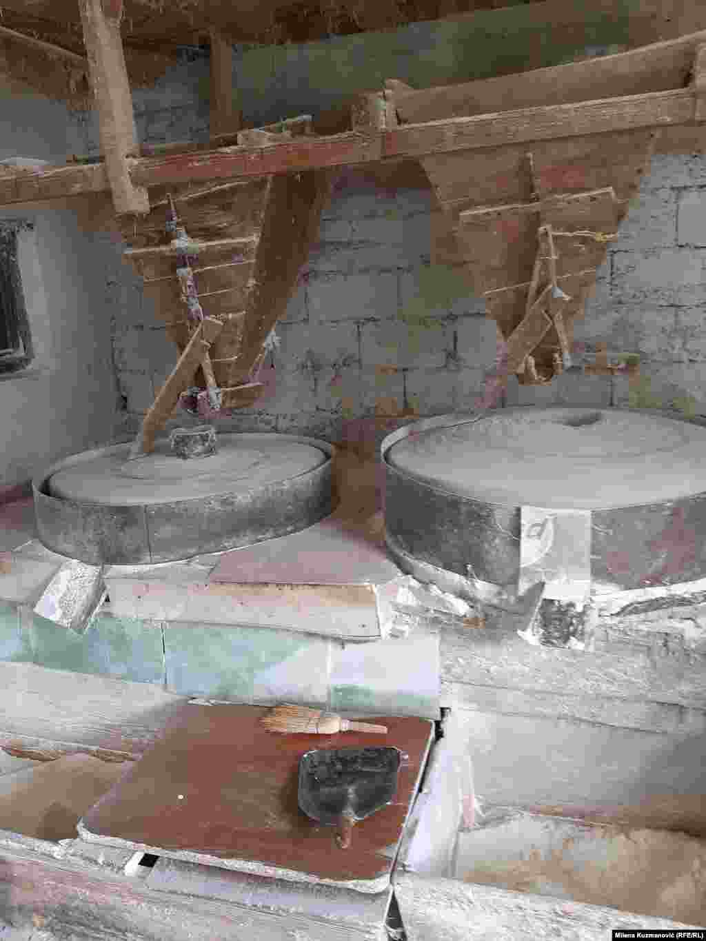 Đedina vodenica je renovirana i izgubila je svoj nekadašnji izgled ali je jedina koja na ovoj reci još uvek melje žito. 