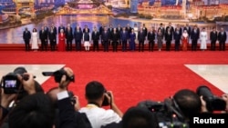 Lideri i zvaničnici, uključujući kineskog predsjednika Xi Jinpinga i ruskog predsjednika Vladimira Putina, na ceremoniji fotografisanja na samitu Šangajske organizacije za saradnju, Kina, 31. avgusta 2025.