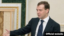 Дмитро Медведєв на зустрічі з Віктором Ющенком у Санкт-Петербурзі