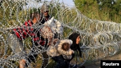 Izbeglice na granici sa Mađarskom