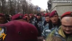 У Харкові сепаратисти захищали «Беркут» від масових звільнень, яких не було У Харкові сепаратисти захищали «Беркут» від масових звільнень, яких не було