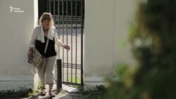 «Я зрозуміла, що це загорнуті тіла людей» – очевидиця захоронень закатованих НКВС (відео) «Я зрозуміла, що це загорнуті тіла людей» – очевидиця захоронень закатованих НКВС (відео)