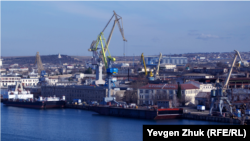 Причалы Севастопольского морского завода, архивное фото