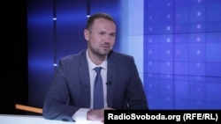 Глава держави Володимир Зеленський хоче, щоб для найкращих викладачів майбутнього президентського університету зарплата стартувала з 4 тисяч «доларів або євро» – Шкарлет