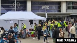 Blokada ispred zgrade RTS-a u Takovskoj ulici, Beograd, 16. aprila 2025.