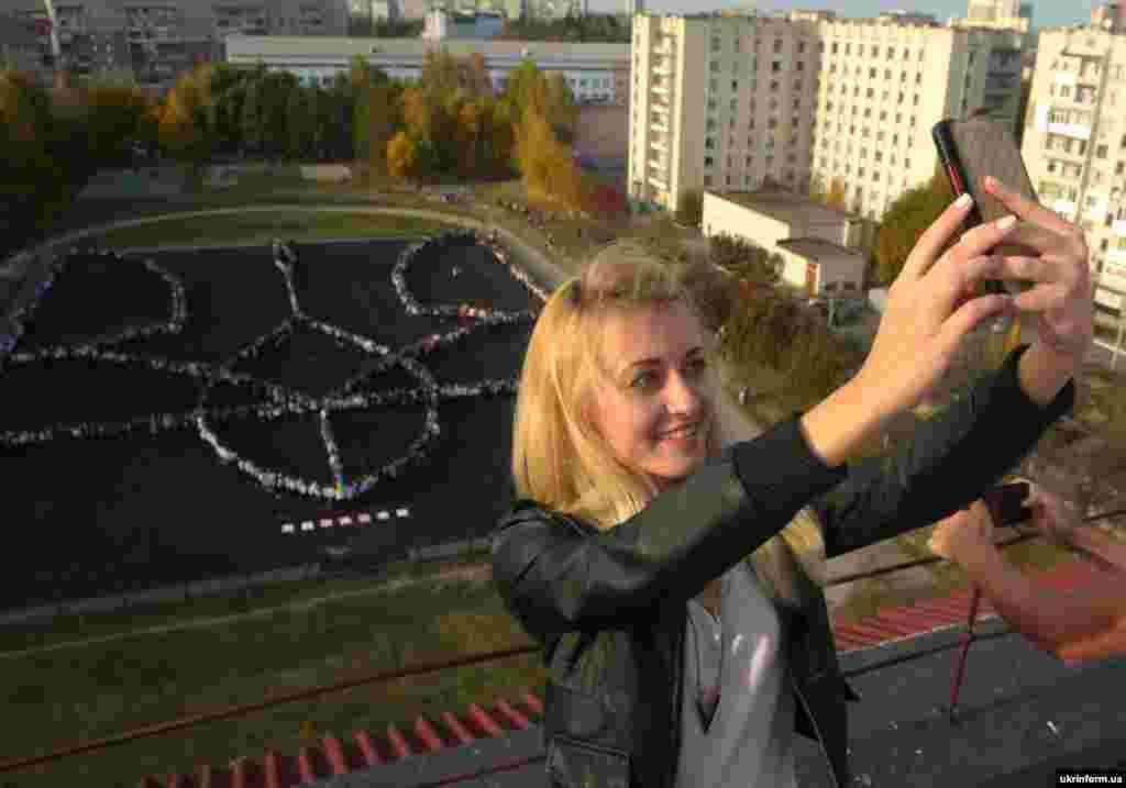 Найбільший в Україні «живий» герб створили у Вінниці, 15 жовтня 2014 року