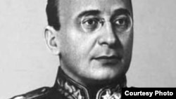 Лаврентий Берия в маршальском мундире