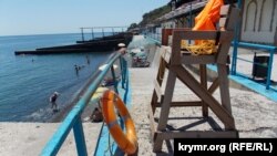 Ливадийский пляж в Ялте, июль 2018 год