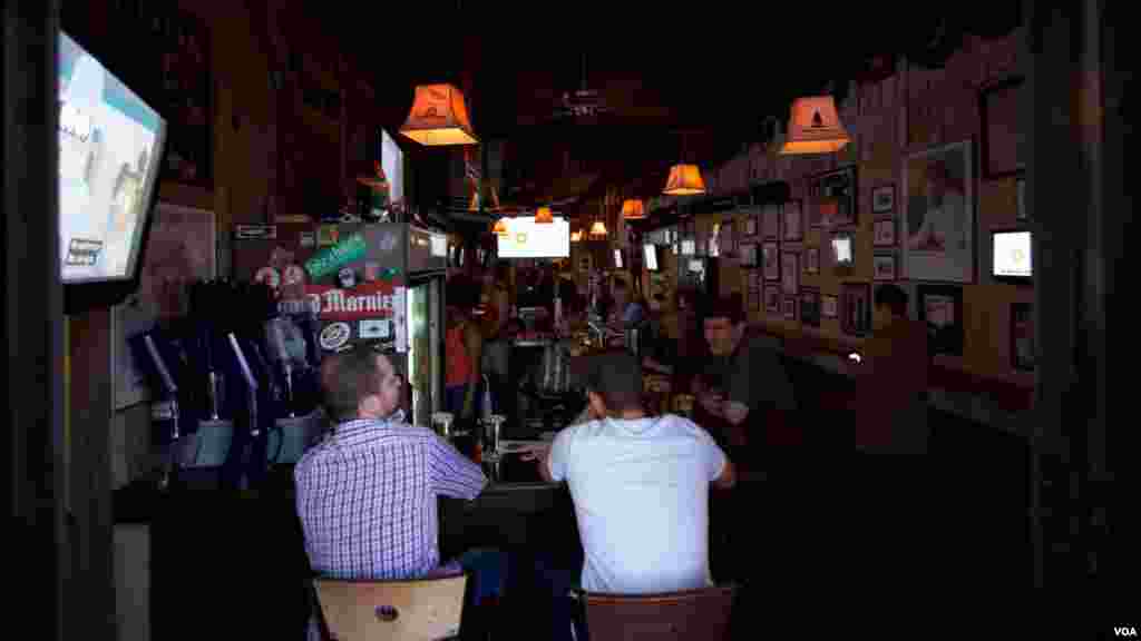 Debata se gledala i u nekim kafe-barovima, Washington.