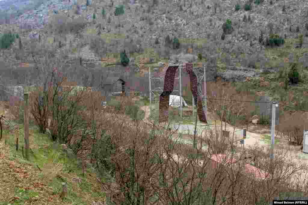 Jedna od aktivnosti Eko centra Blagaj Omladinskog kluba &quot;Novi val&quot; je i sportsko penjanje. Na slici je umjetna staza za penjanje.