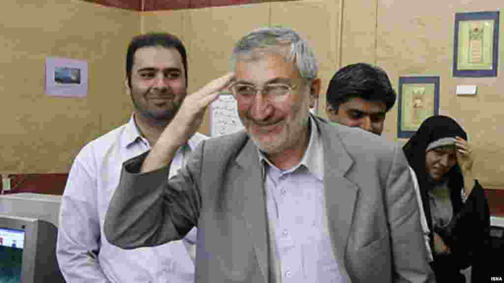 A DARK-HORSE CANDIDATE: Mohammad Saidi Kia officially became the first potential presidential candidate in late December when he publicly announced his intention to enter the race. Kia, who was born in 1947, is not a well-known figure but has said his experience and management skills make him ideally suited for the presidency. Kia served as housing minister during Ahmadinejad&#39;s first term in office and was transportation and roads minister under Prime Minister Mir Hossein Musavi and President Akbar Hashemi Rafsanjani. While Kia&#39;s career history places him in the conservative camp, he has said he plans to run as an independent and will rely on contributions from the public to finance his campaign.