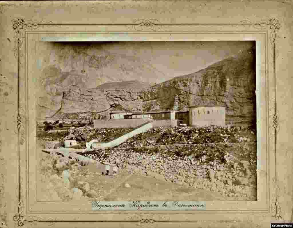 Укрепление Карадах в Дагестане (на р. Аварское Койсу). 