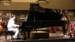 Піаніст із Франції виступає в Харкові для поглиблення українсько-французьких відносин (відео)
